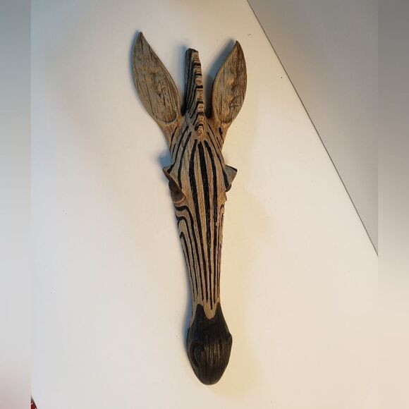 Toscano Giraffe & Zebra Wall Hangings - Picture 6 of 11